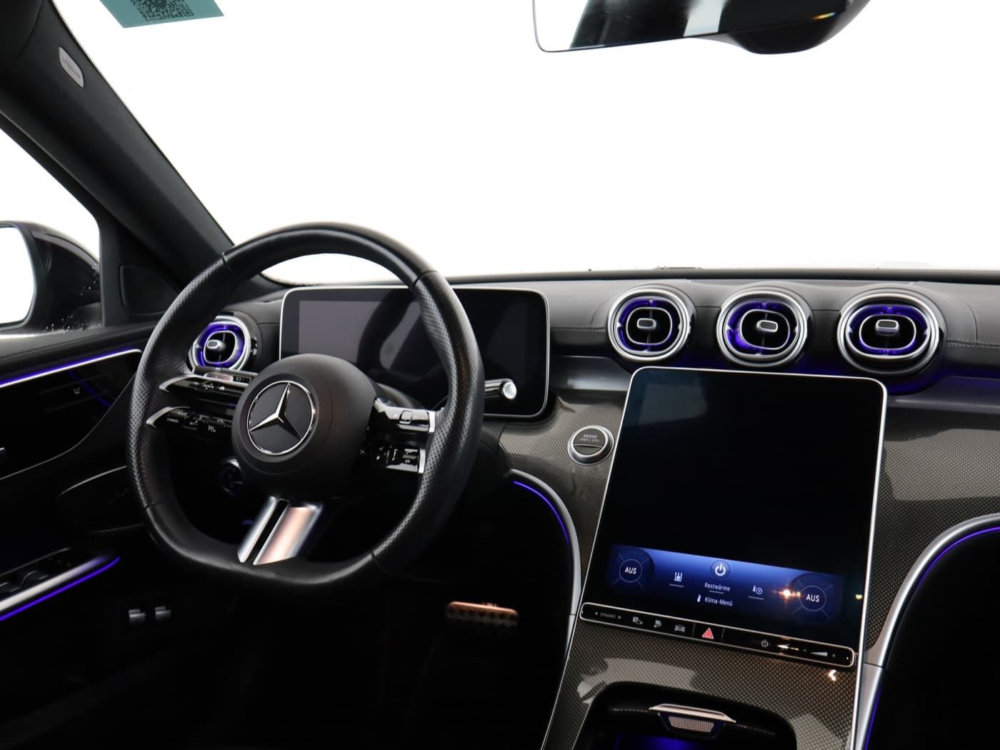 Mercedes-Benz C 300 e T Bild 10