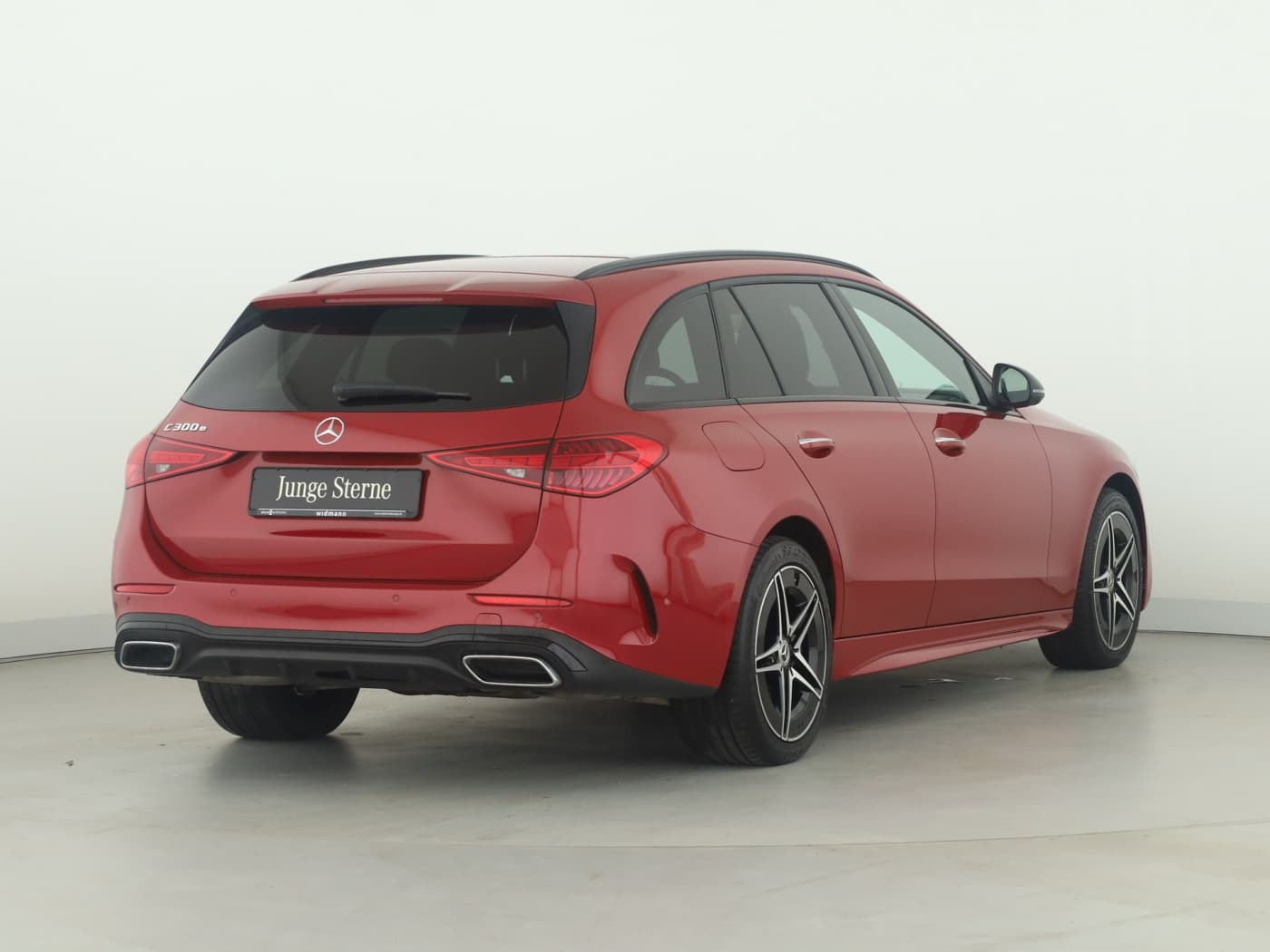 Mercedes-Benz C 300 e T Bild 2