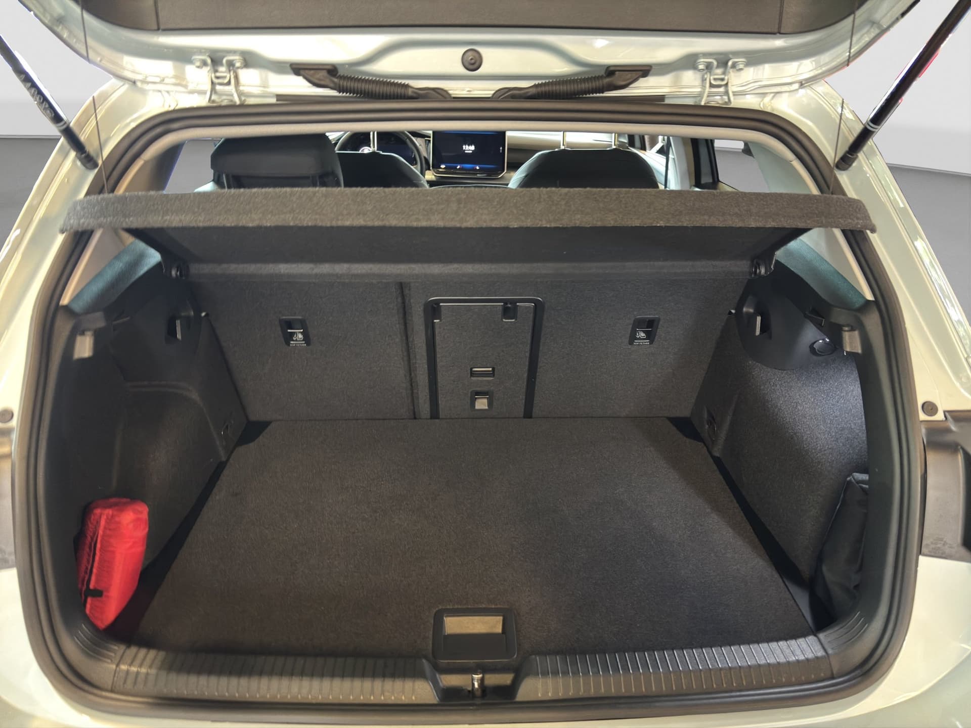 Volkswagen Golf Life 1.5 eTSI 150 PS DSG NAVI ACC KAMERA Bild 16