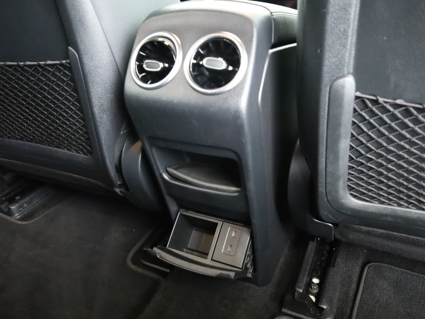 Mercedes-Benz EQA 350 4M Bild 23