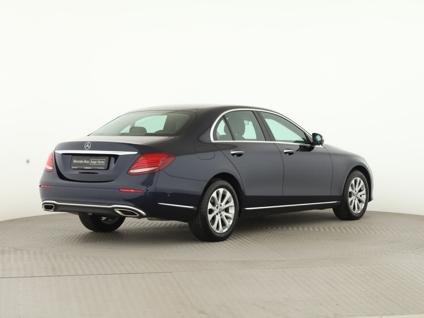 Mercedes-Benz E 200 Bild 6