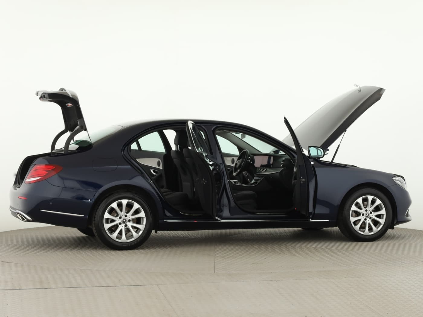 Mercedes-Benz E 200 Bild 8