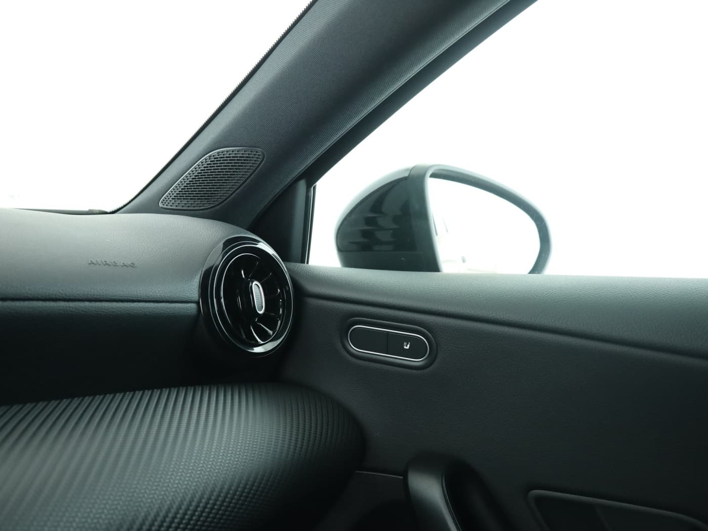 Mercedes-Benz A 180 d Bild 16