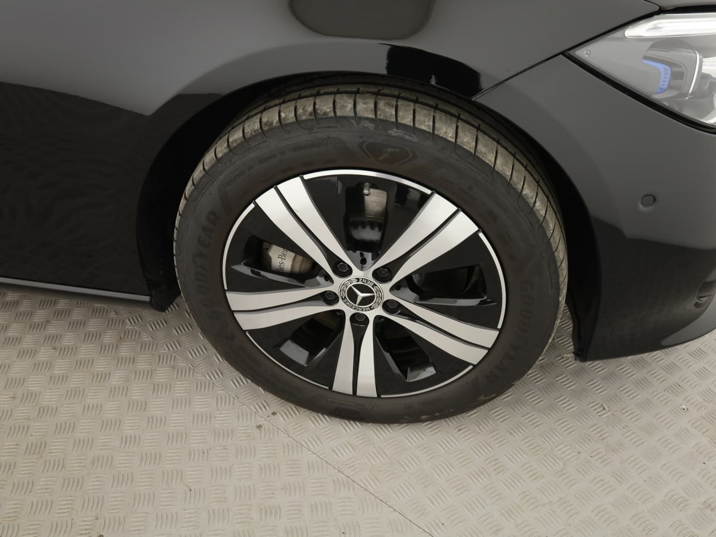 Mercedes-Benz C 300 e Bild 21