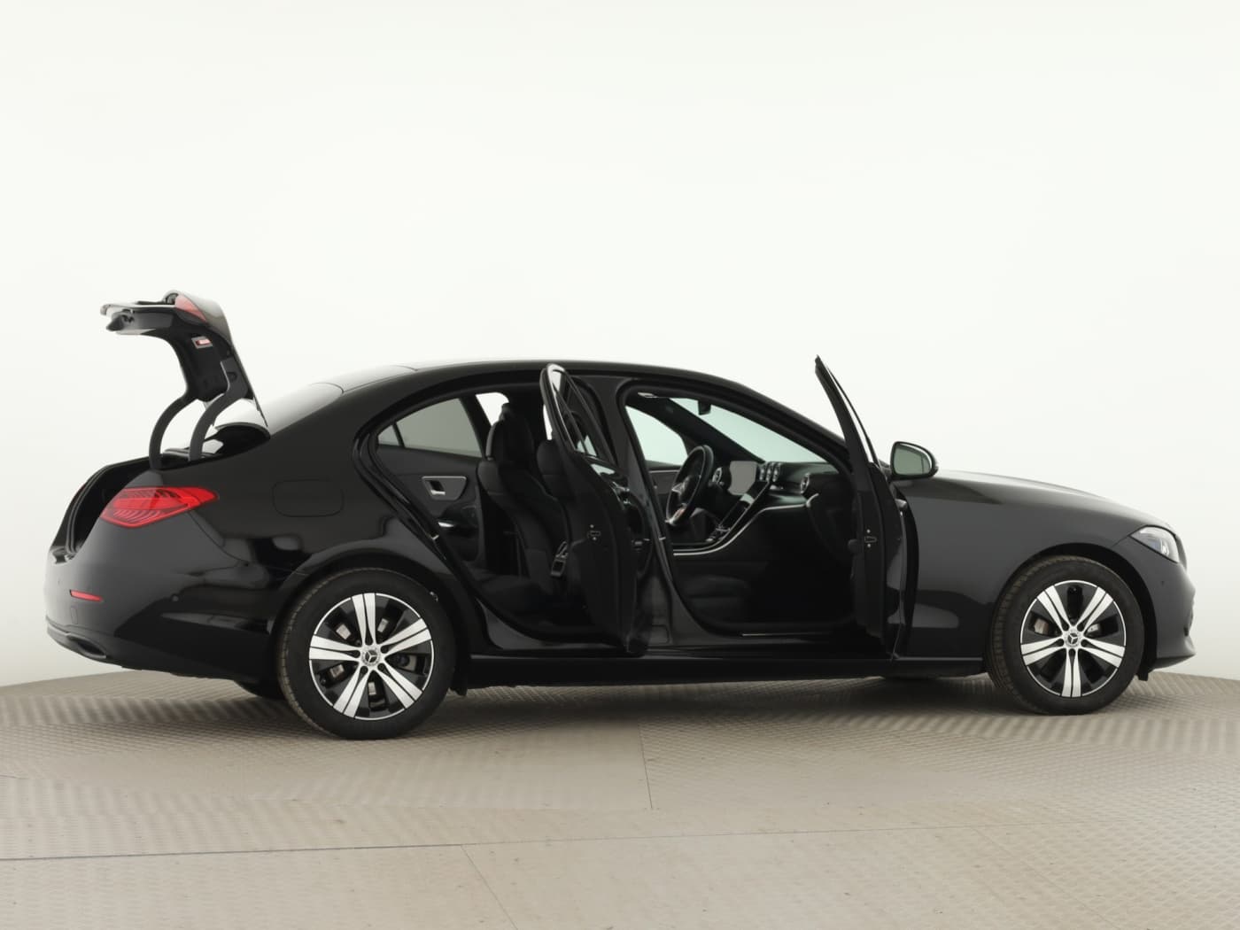 Mercedes-Benz C 300 e Bild 8