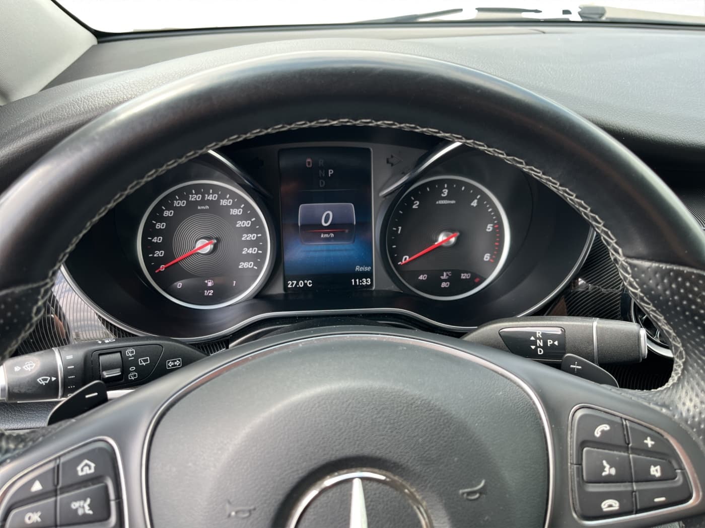Mercedes-Benz V 220 d RISE Bild 10