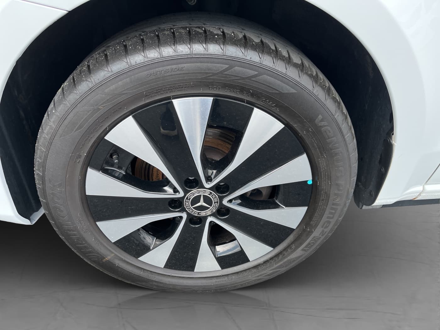 Mercedes-Benz V 220 d RISE Bild 18