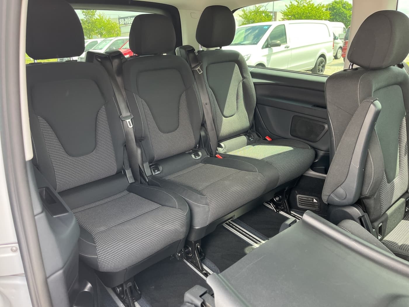 Mercedes-Benz V 220 d RISE Bild 20