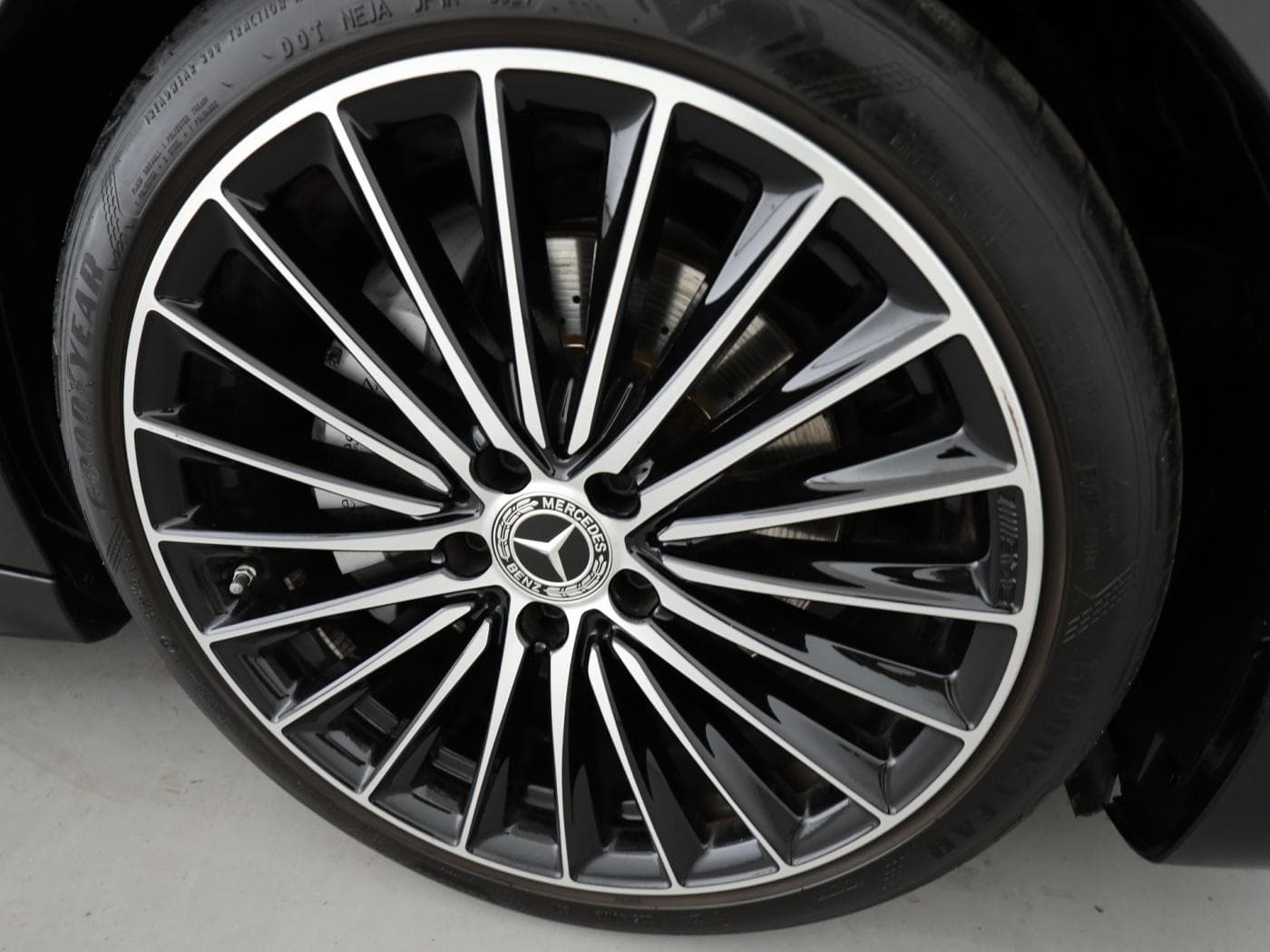 Mercedes-Benz C 300 4M Bild 21