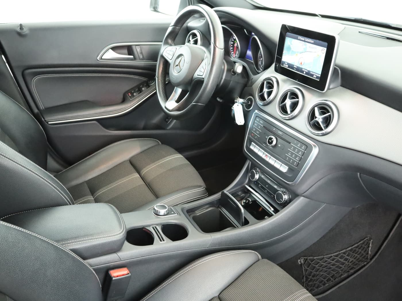 Mercedes-Benz CLA 200 Bild 17