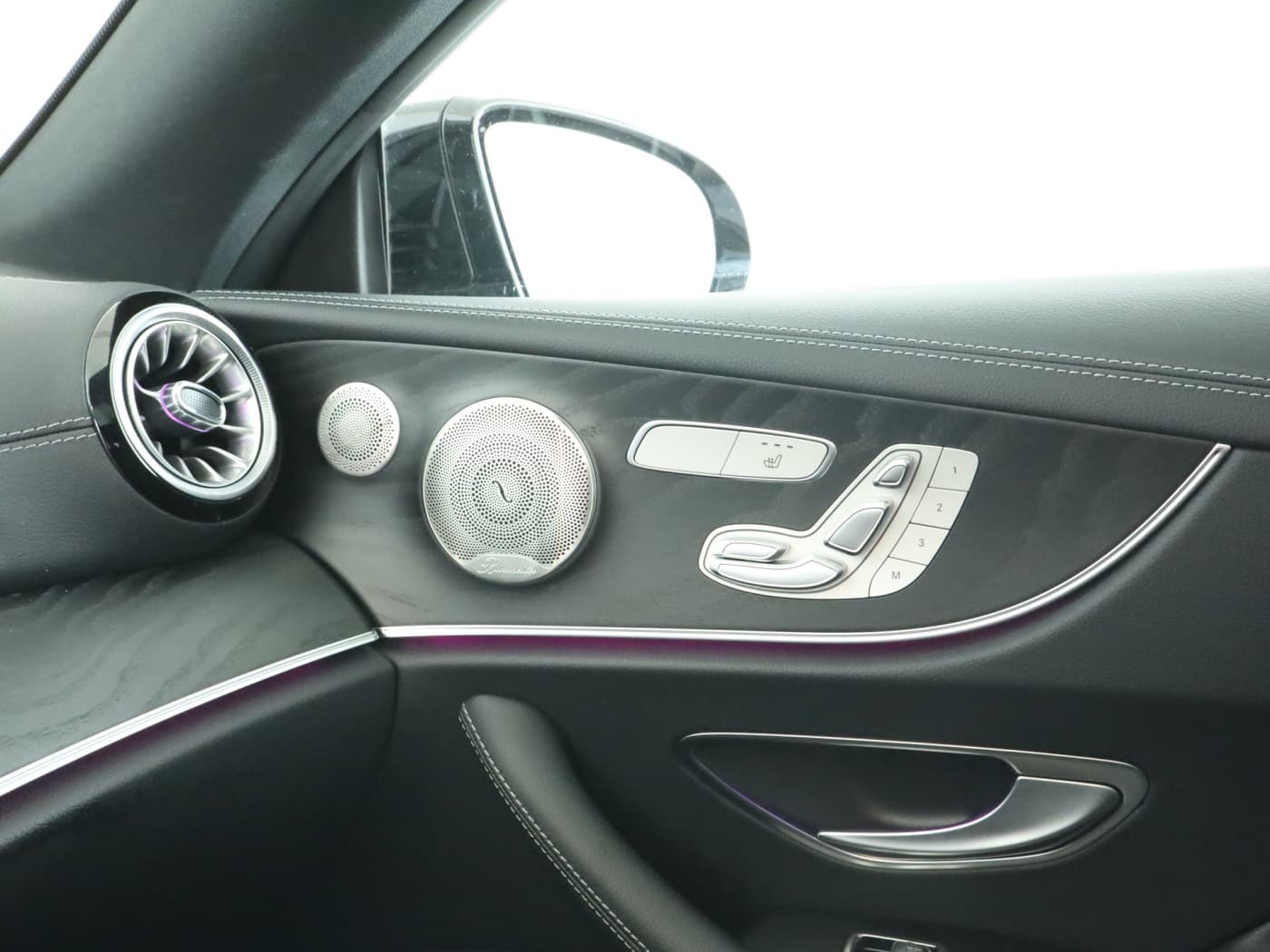 Mercedes-Benz E 200 Coup Bild 16