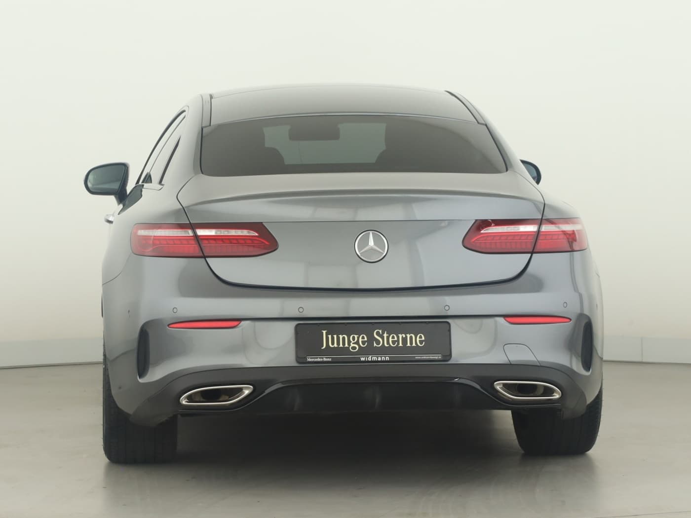 Mercedes-Benz E 200 Coup Bild 4