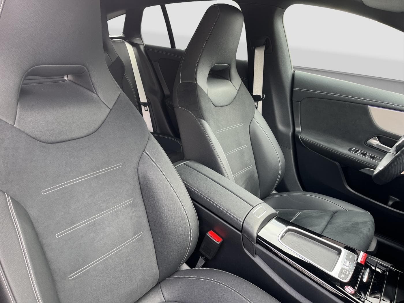 Mercedes-Benz CLA 200 Shooting Brake Bild 13