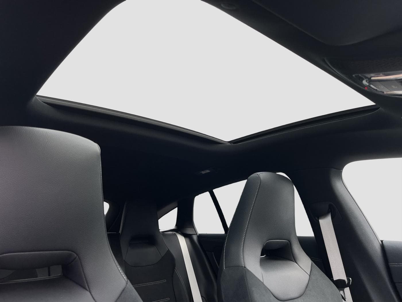 Mercedes-Benz CLA 200 Shooting Brake Bild 14