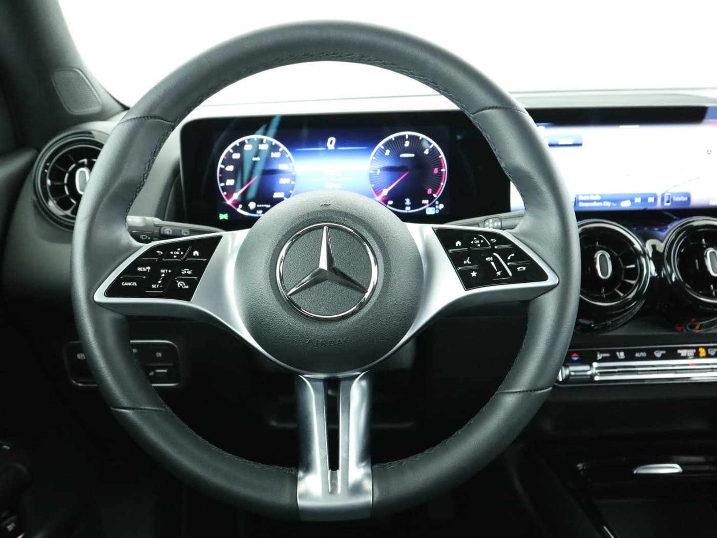 Mercedes-Benz GLB 200 d Bild 11
