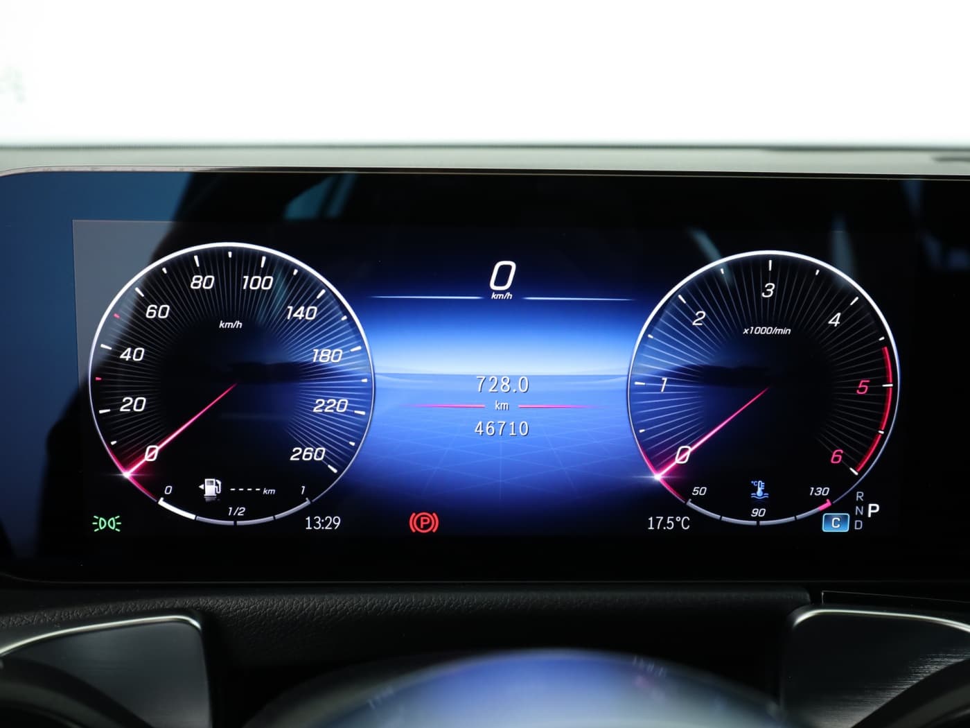 Mercedes-Benz GLB 200 d Bild 12