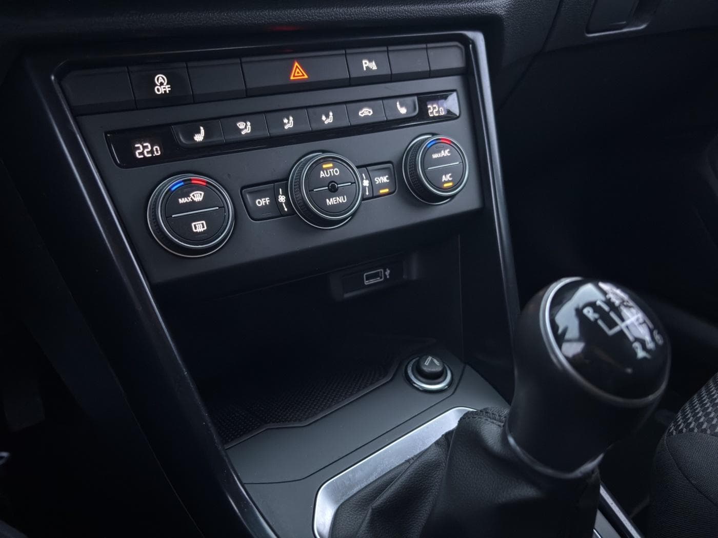 Volkswagen T-Roc 1.0 TSI Bild 12