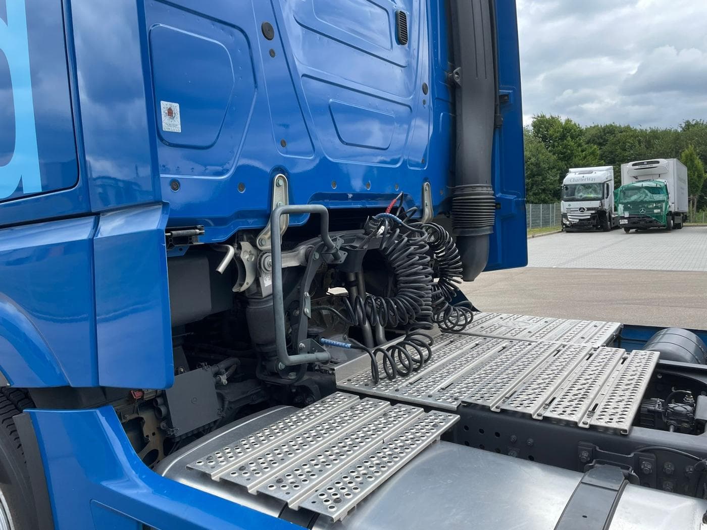 Mercedes-Benz Actros 1845 LS BigSpace Kipphydraulik Bild 4