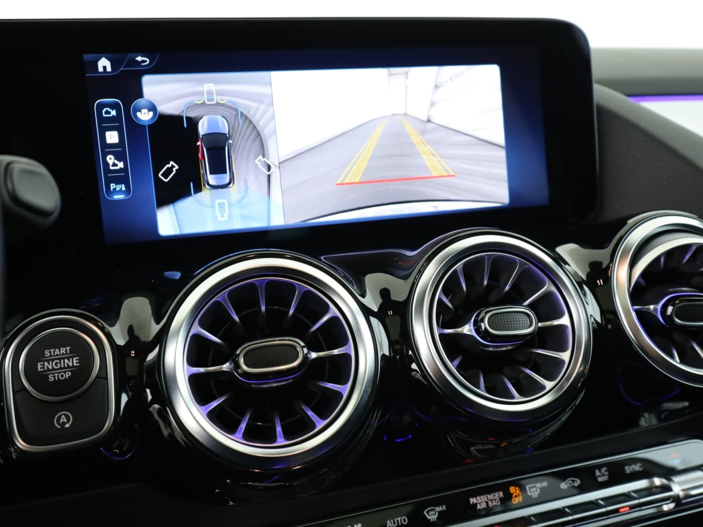 Mercedes-Benz GLA 200 d Bild 28