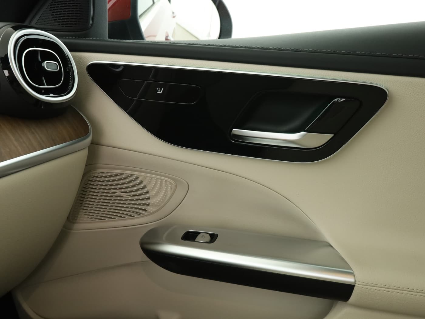 Mercedes-Benz C 300 e T Bild 16