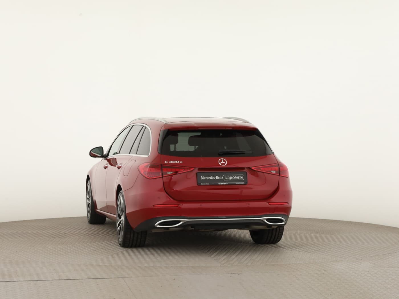 Mercedes-Benz C 300 e T Bild 4