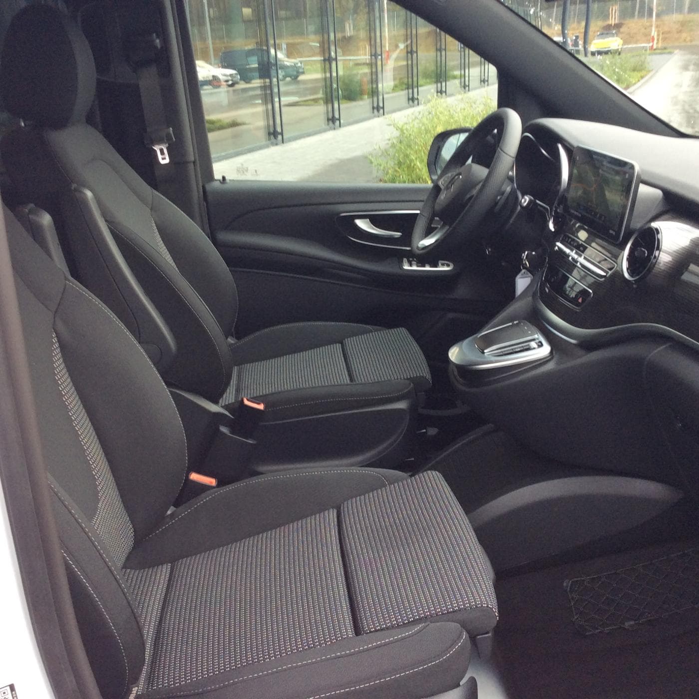 Mercedes-Benz EQV 300 lang (7 Sitzer) Bild 15