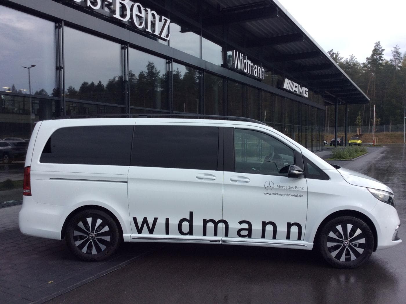 Mercedes-Benz EQV 300 lang (7 Sitzer) Bild 3