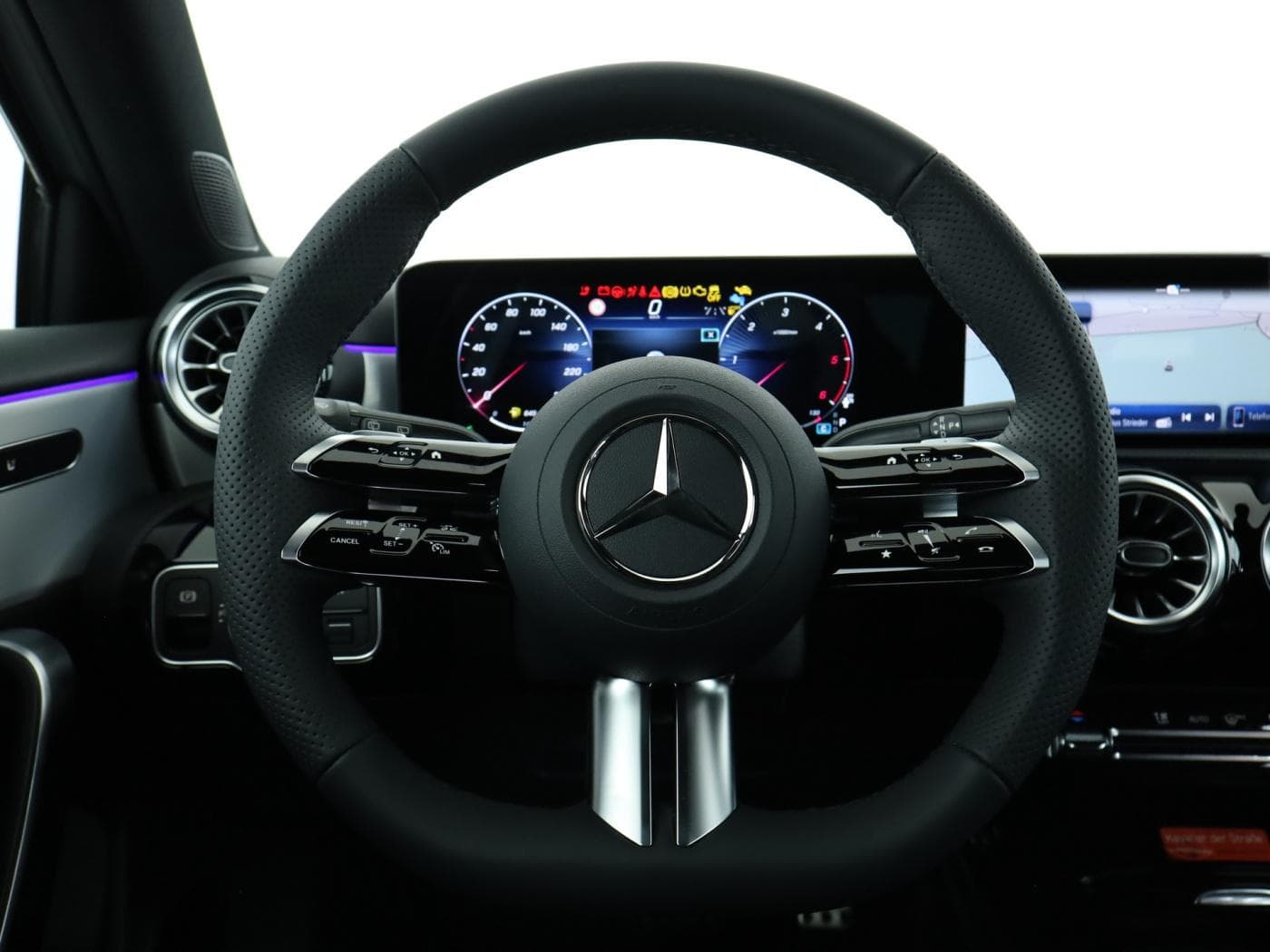 Mercedes-Benz A 220 d Bild 11