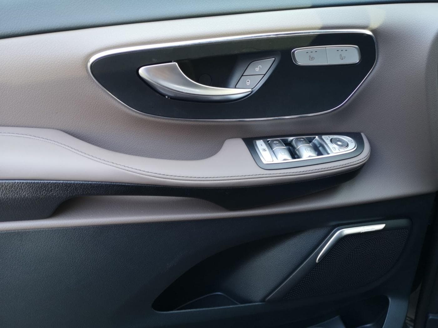 Mercedes-Benz V-Klasse V 300 d AVANTGARDE EDITION Lang Bild 20