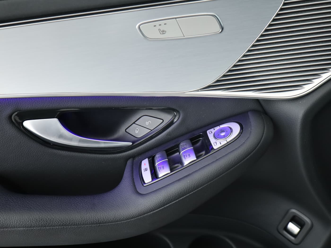 Mercedes-Benz EQC 400 4M Bild 20