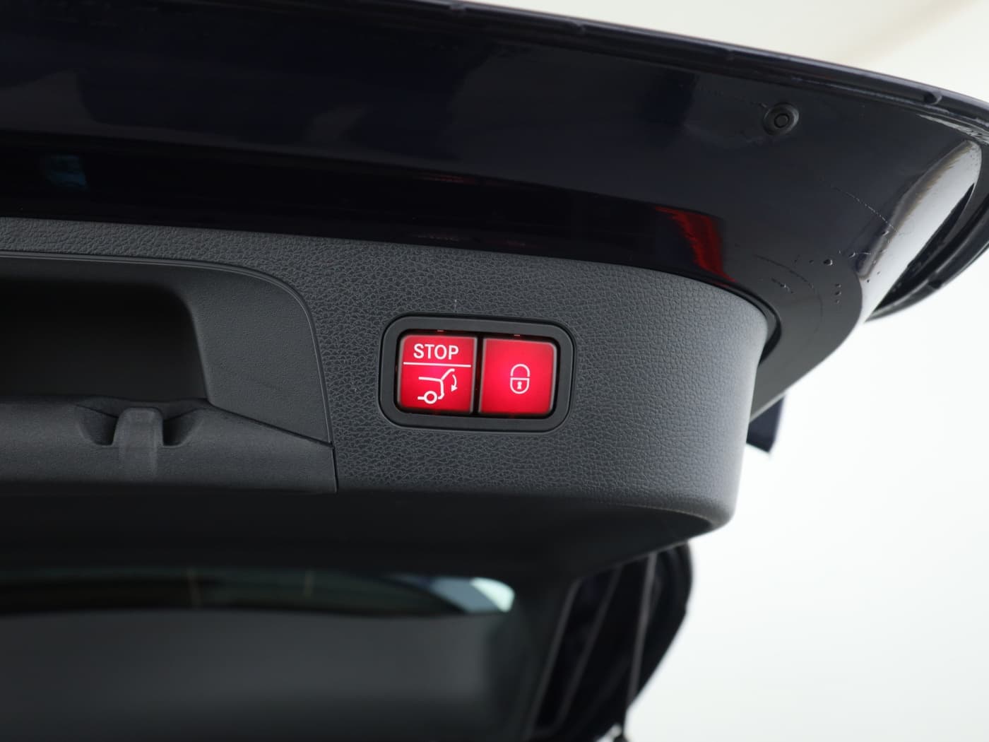 Mercedes-Benz EQC 400 4M Bild 23