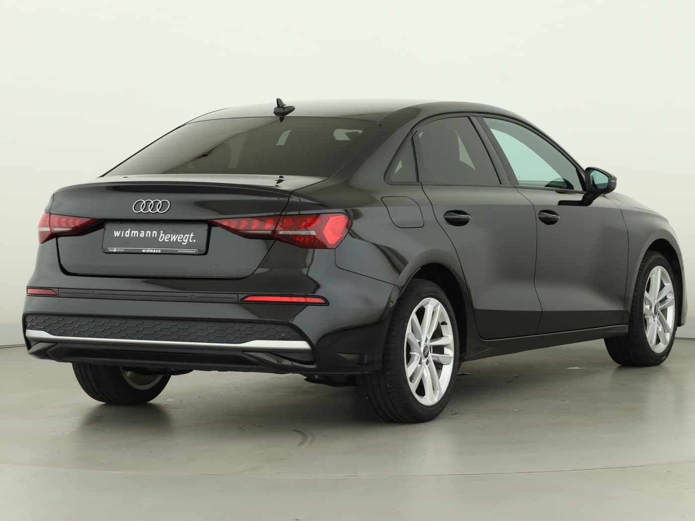 Audi A3 Lim 35 2.0 TDI Bild 2