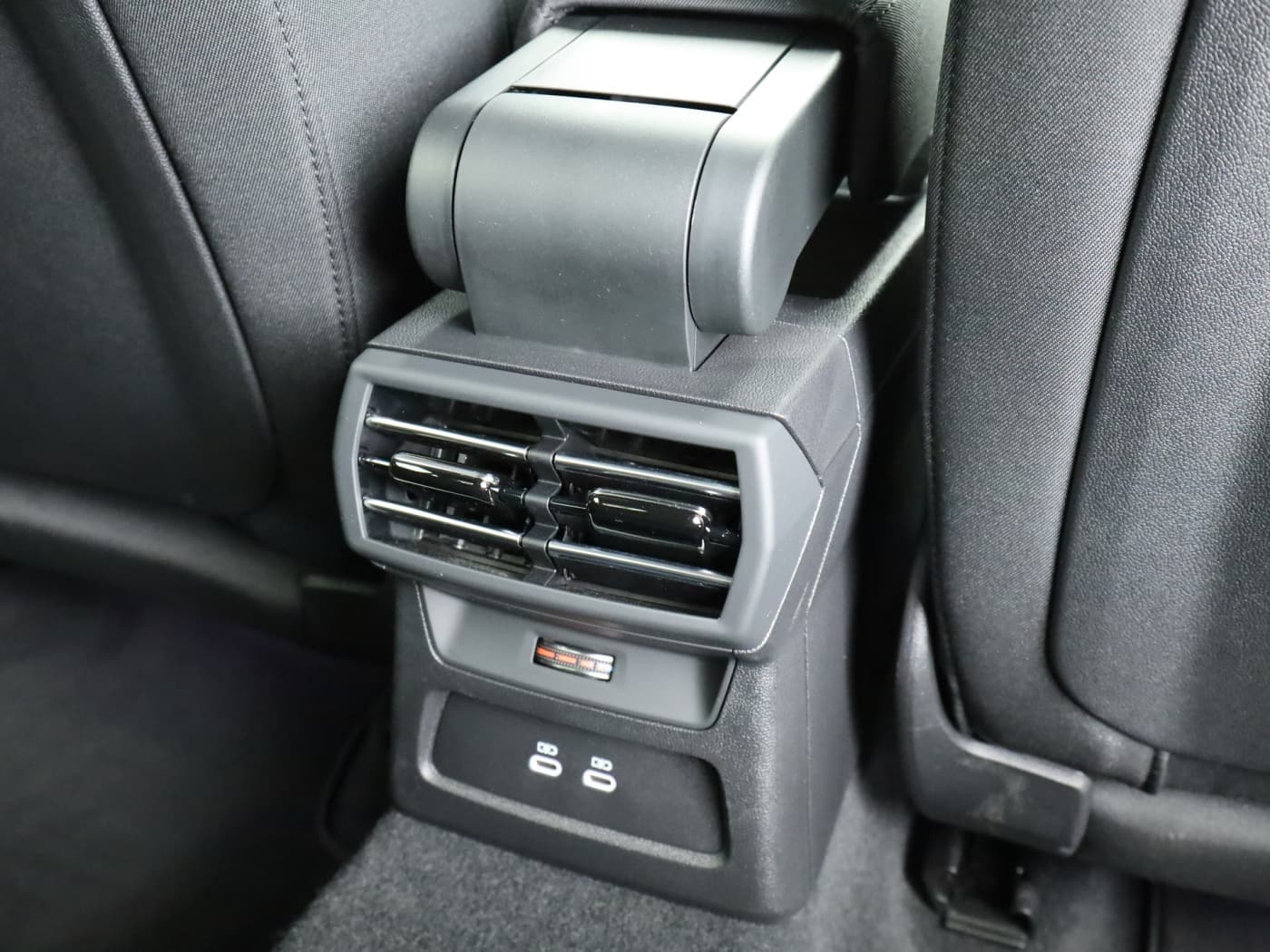 Audi A3 Lim 35 2.0 TDI Bild 23