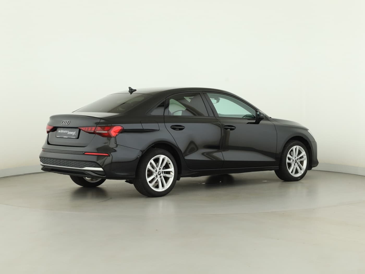 Audi A3 Lim 35 2.0 TDI Bild 6