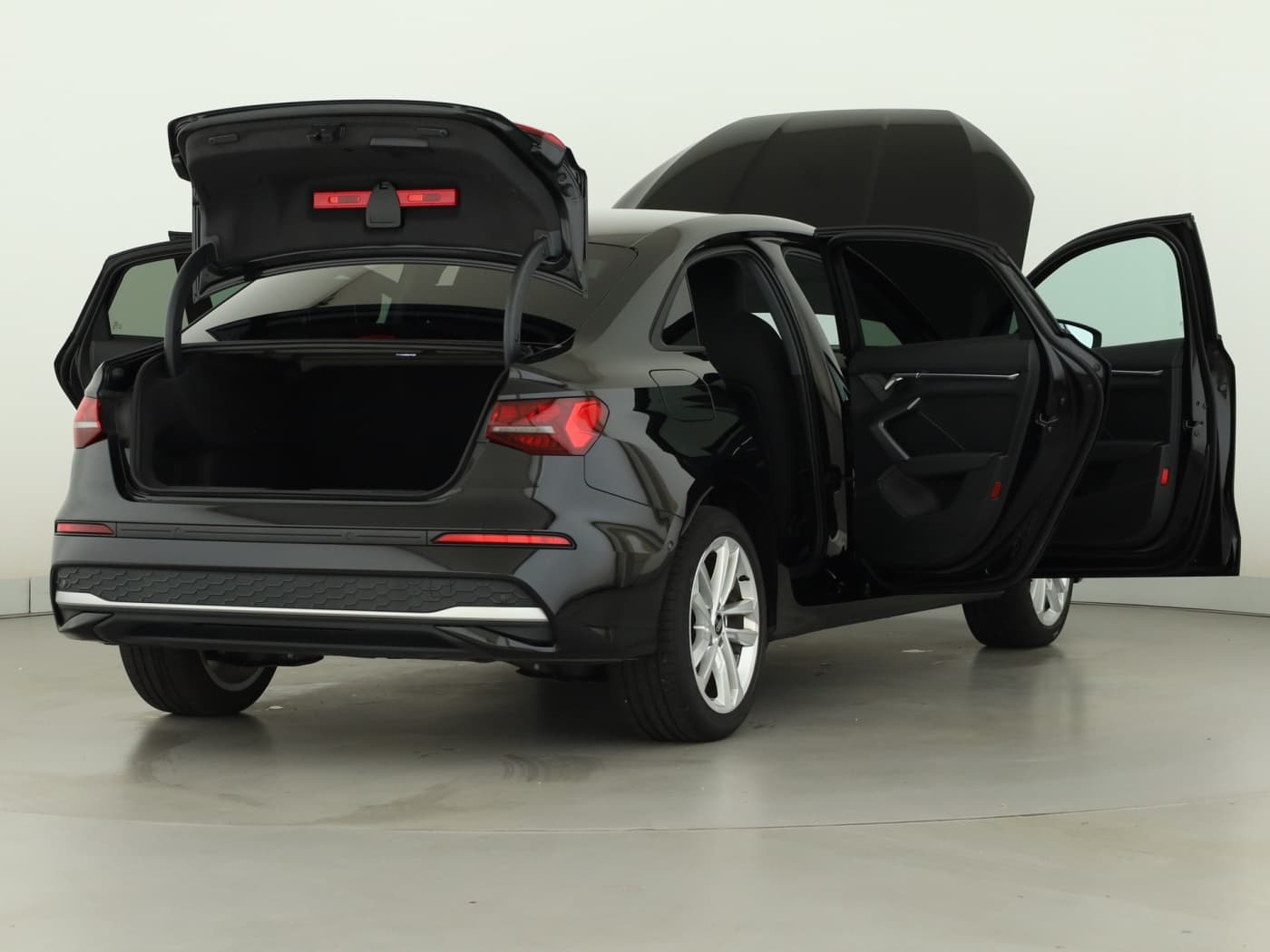 Audi A3 Lim 35 2.0 TDI Bild 9