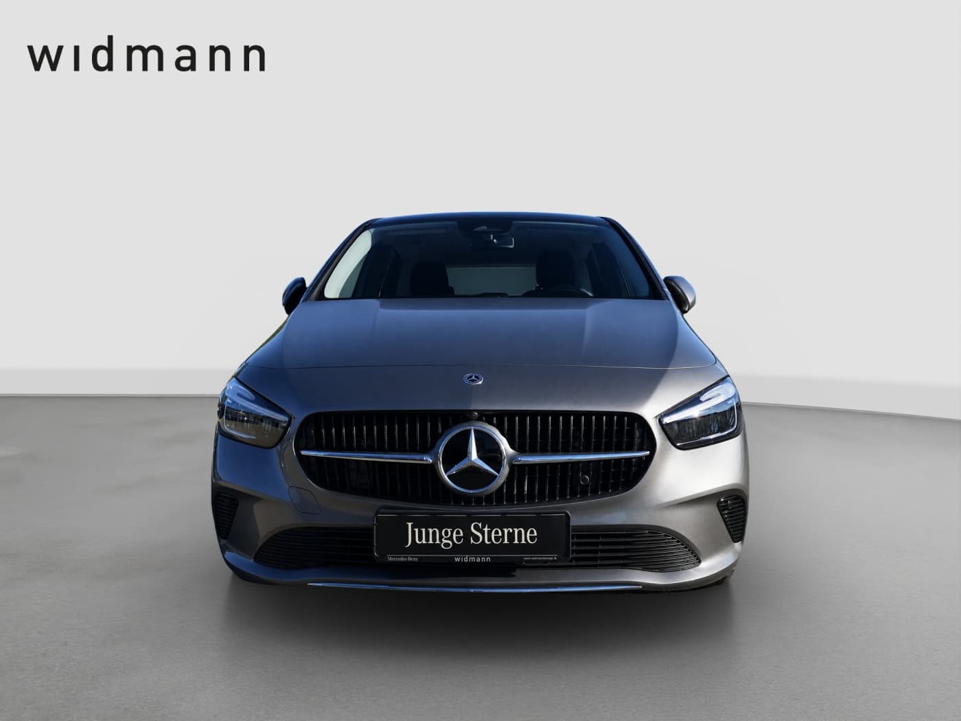 Mercedes-Benz B 180 Bild 2
