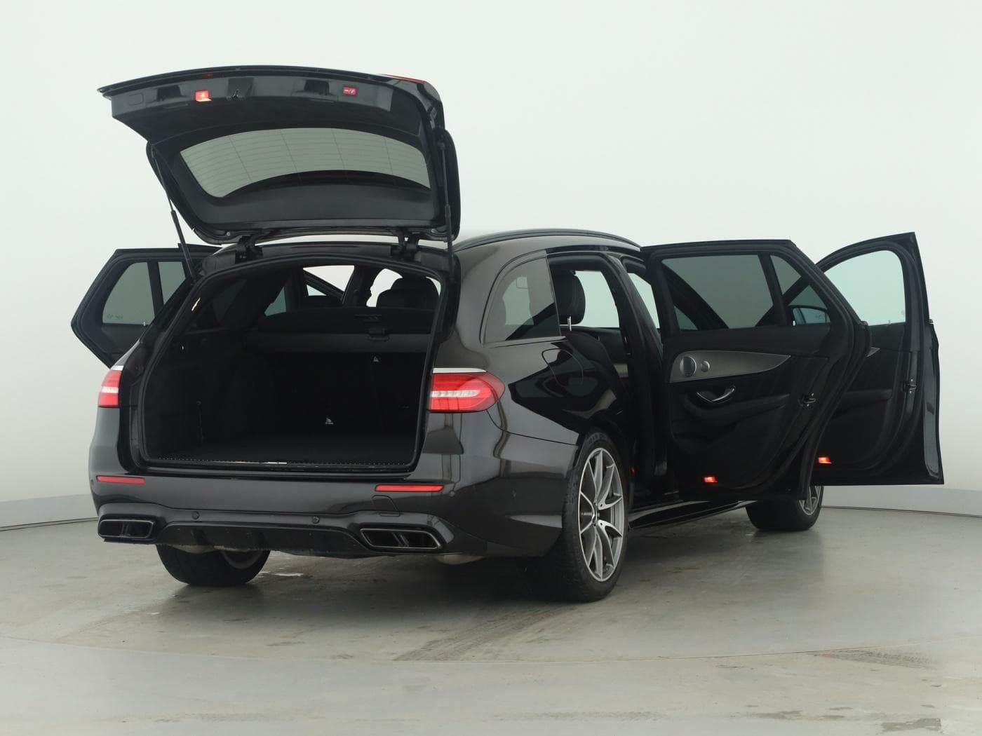 Mercedes-Benz E 63 S AMG T 4M+ Bild 9