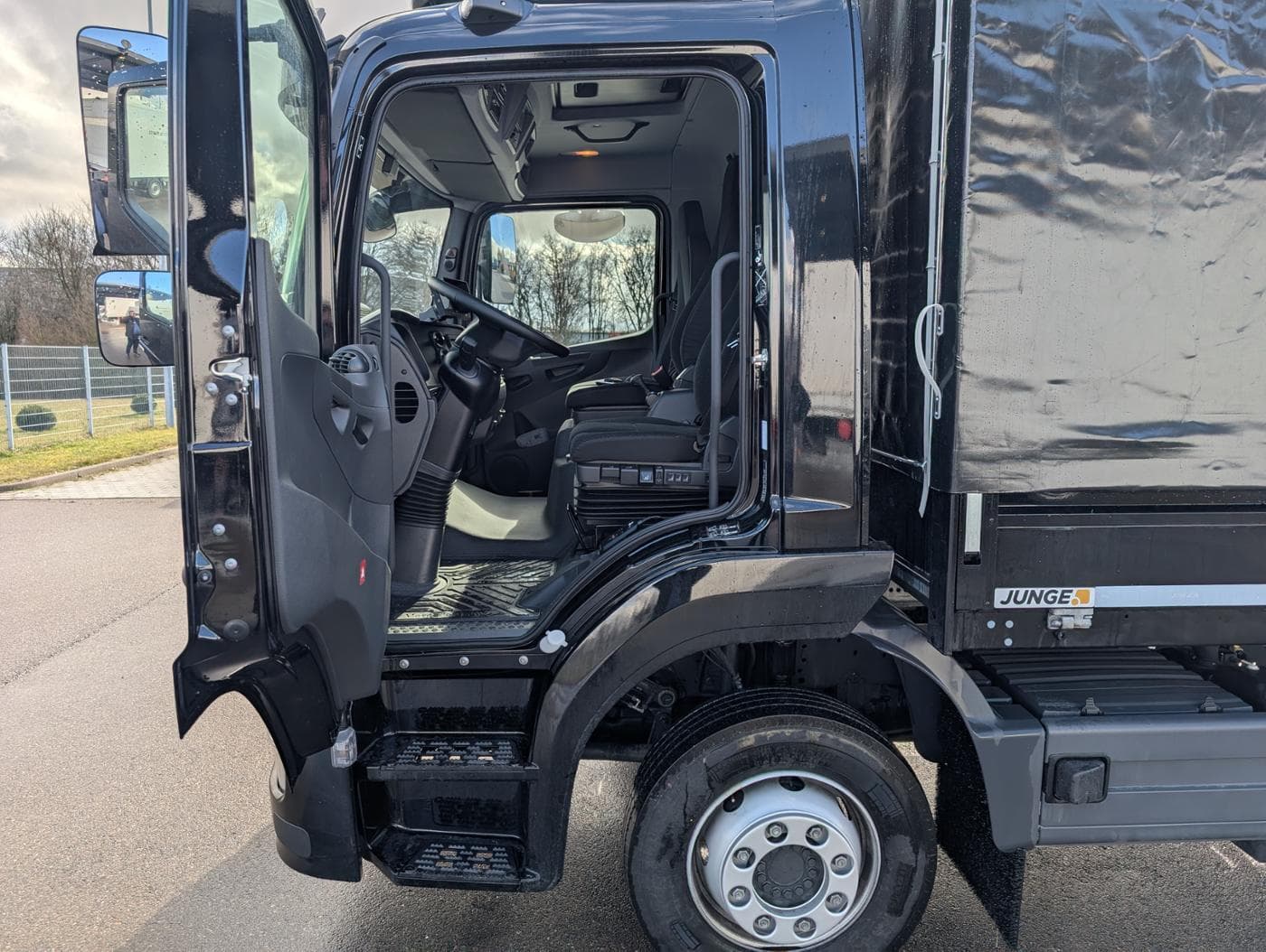 Mercedes-Benz Atego 1223 L 4x2 Bild 9