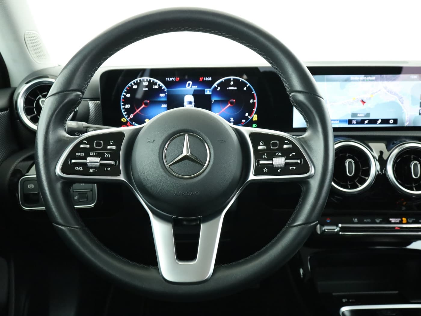 Mercedes-Benz A 200 d Bild 11