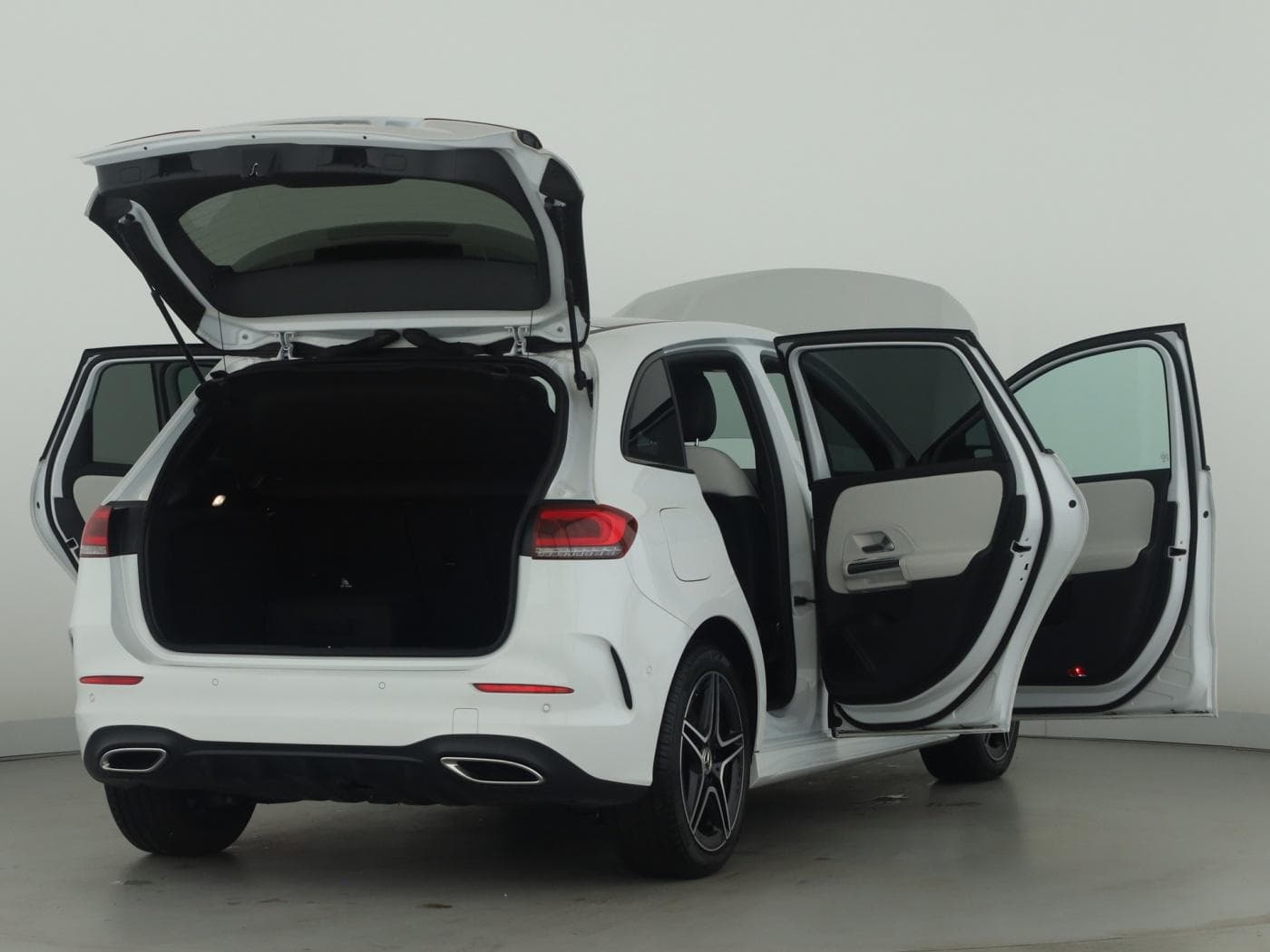 Mercedes-Benz B 250 e Bild 9