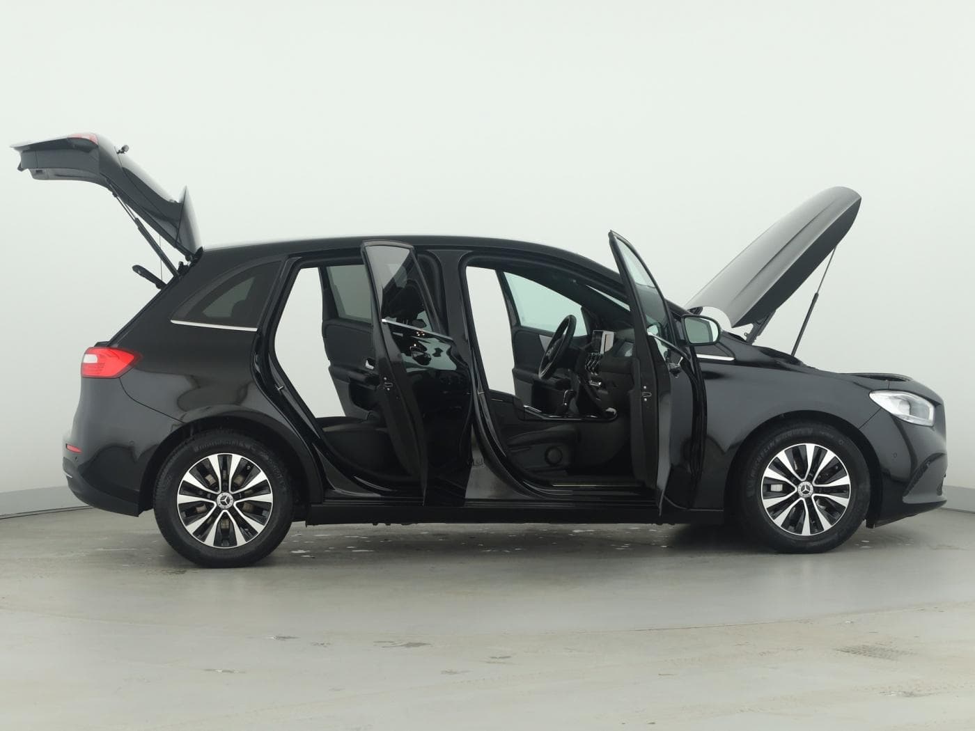 Mercedes-Benz B 180 d Bild 8