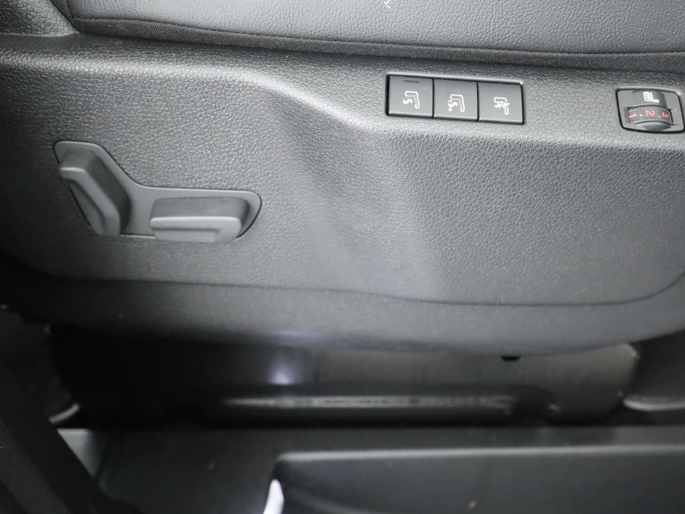 Citro&euml;n Spacetourer Business Lounge M  Elektromotor (75KWH) Bild 26