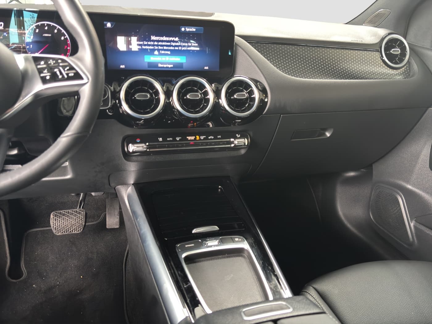 Mercedes-Benz B 180 Bild 13