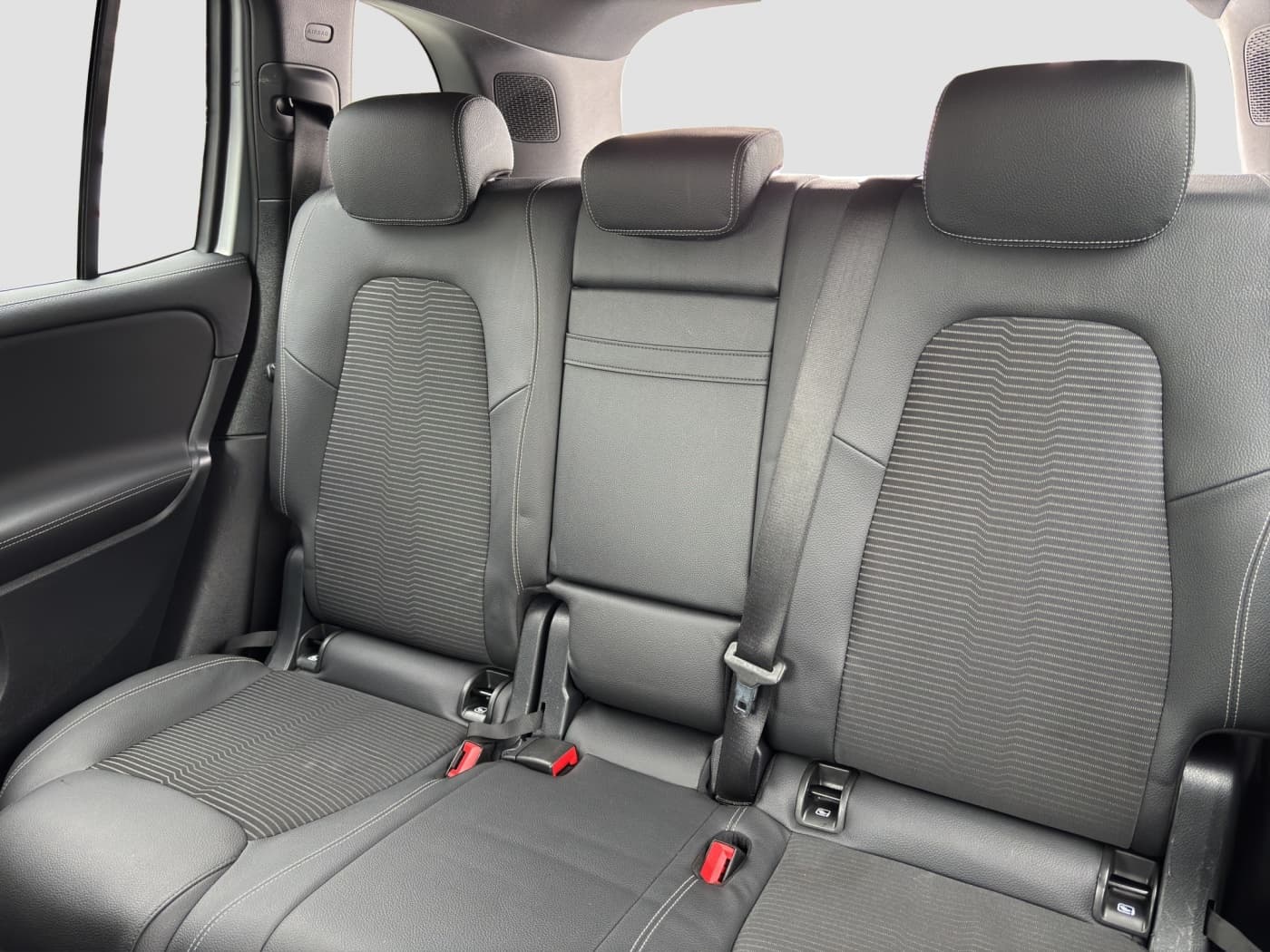 Mercedes-Benz GLB 220 d Bild 17