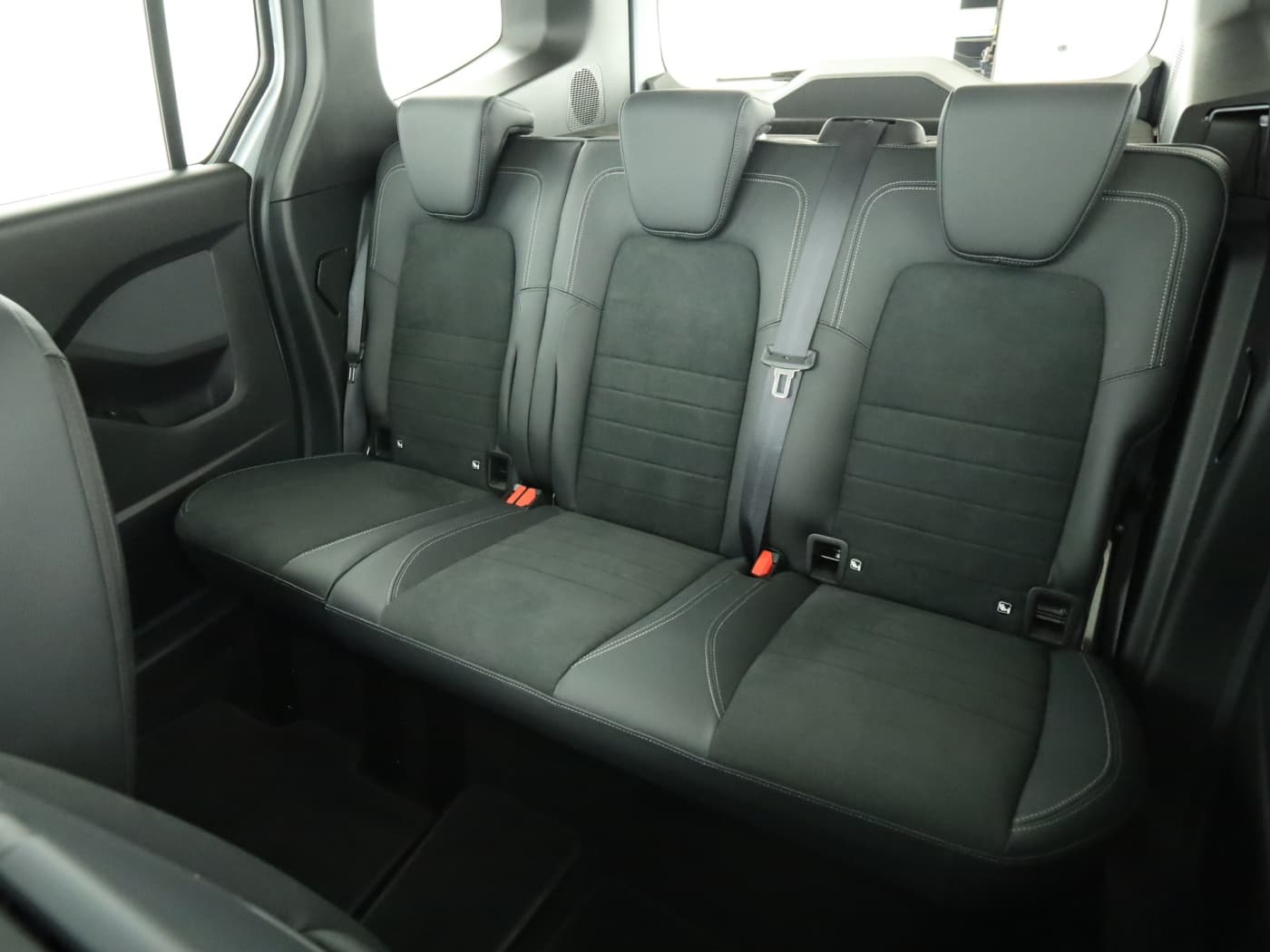 Mercedes-Benz T 180 d PROGRESSIVE Standard Bild 18