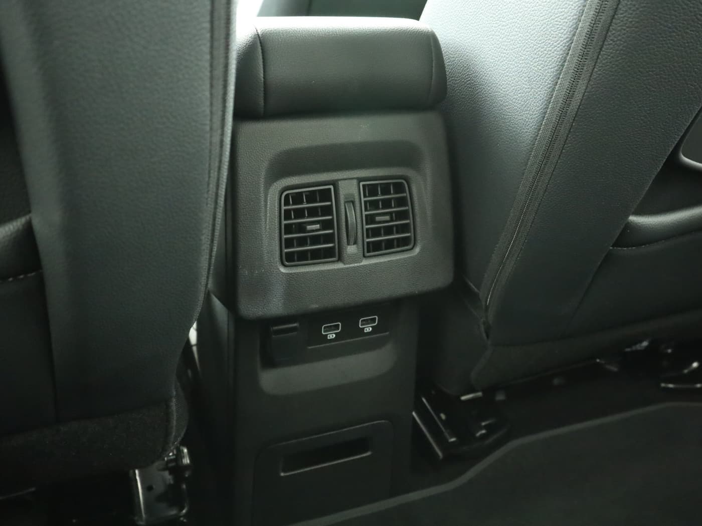 Mercedes-Benz T 180 d PROGRESSIVE Standard Bild 23