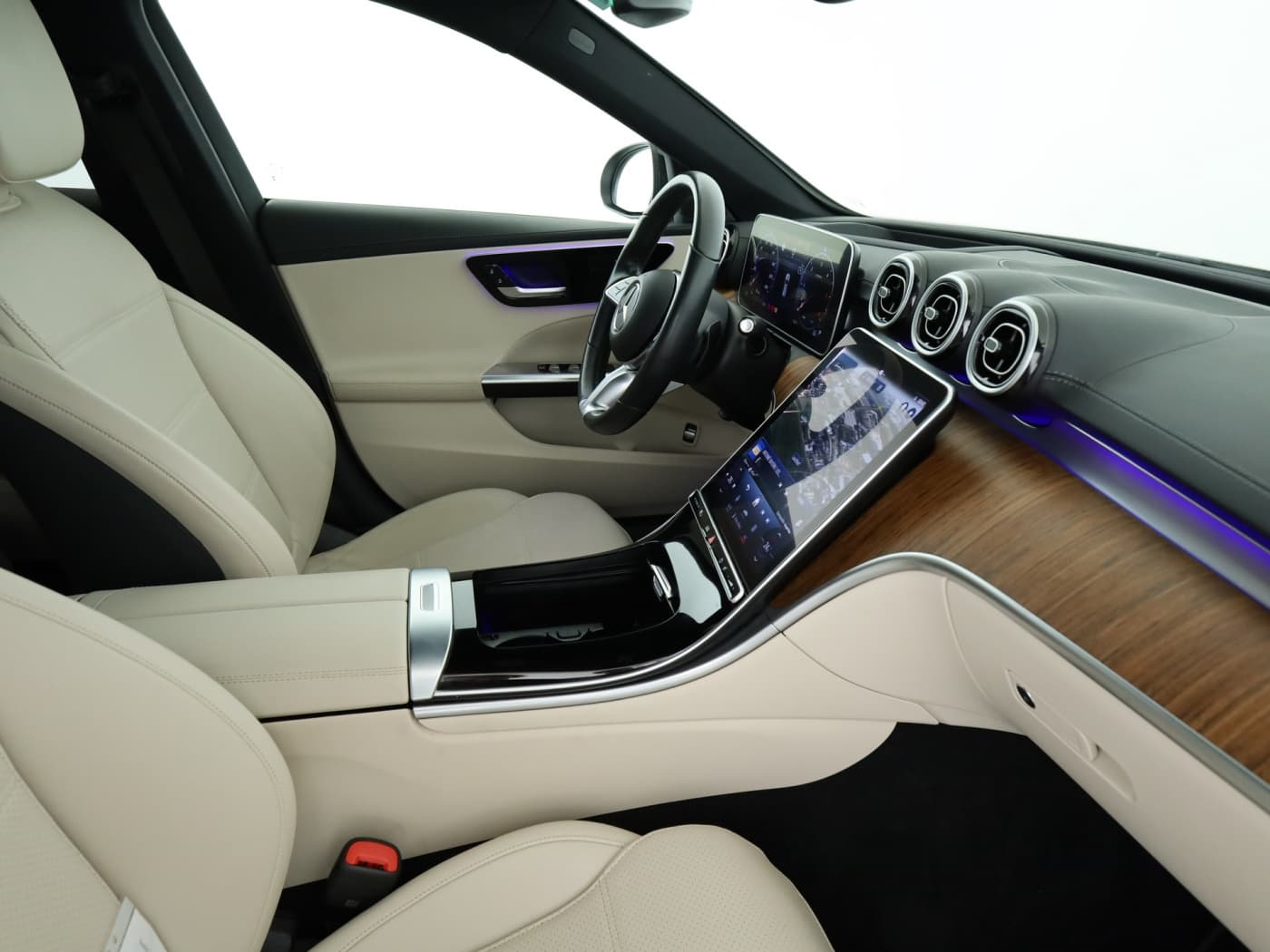 Mercedes-Benz C 300 d T Bild 17