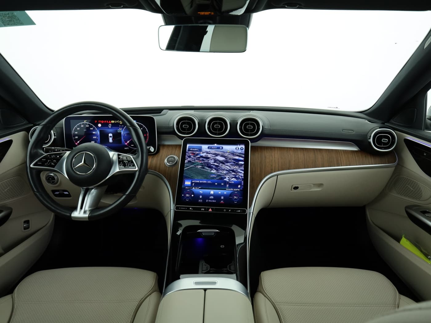 Mercedes-Benz C 300 d T Bild 19