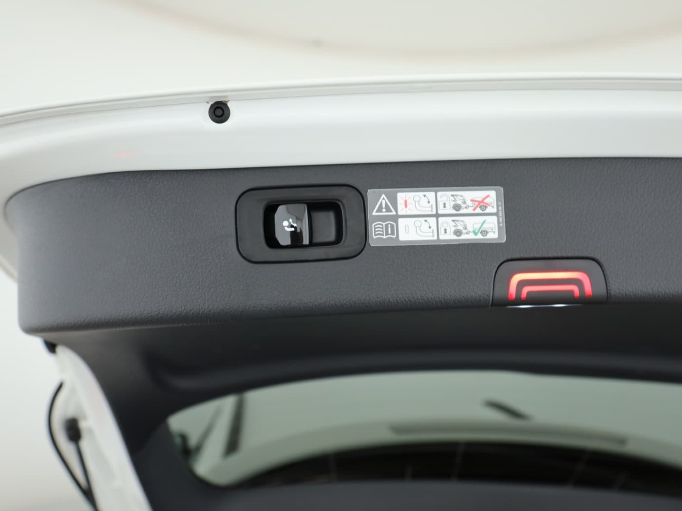 Mercedes-Benz C 300 d T Bild 25