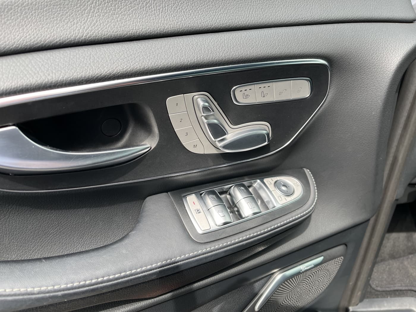 Mercedes-Benz V 300 d 4MATIC EXCLUSIVE EDITION AMG Bild 17